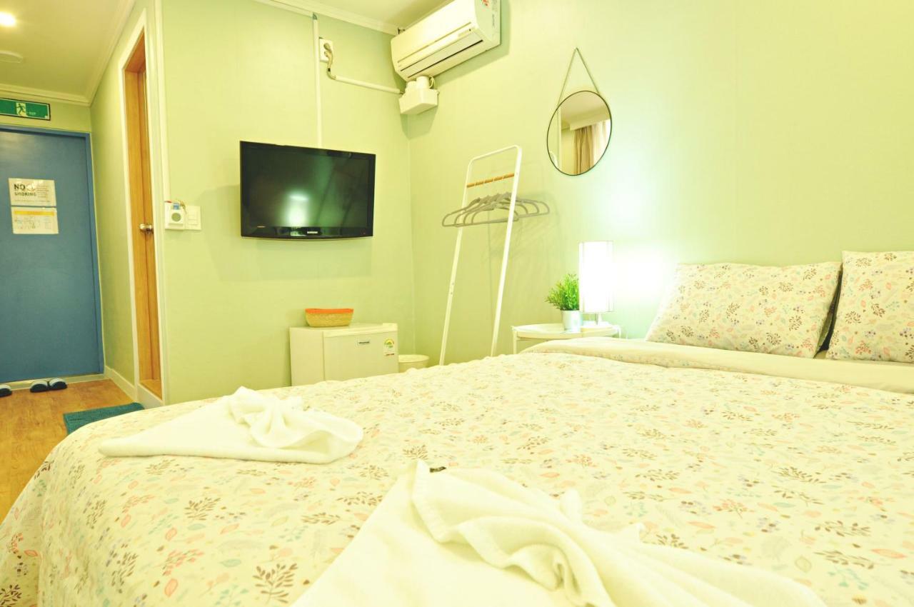 Myeongdong Rooftop Hostel Seoul Exteriör bild