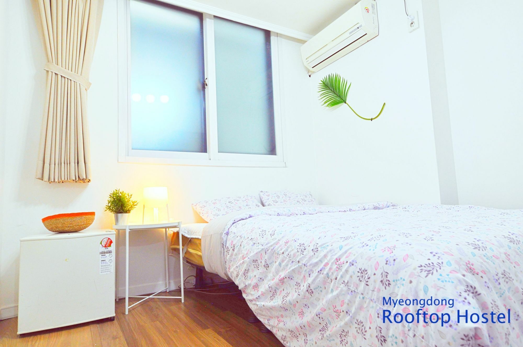 Myeongdong Rooftop Hostel Seoul Exteriör bild
