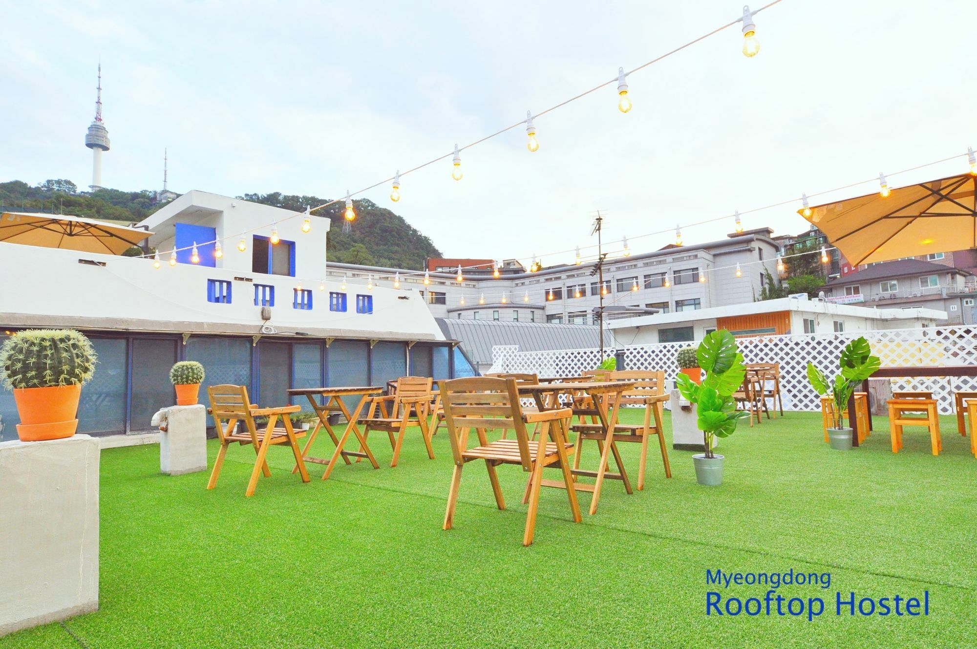 Myeongdong Rooftop Hostel Seoul Exteriör bild