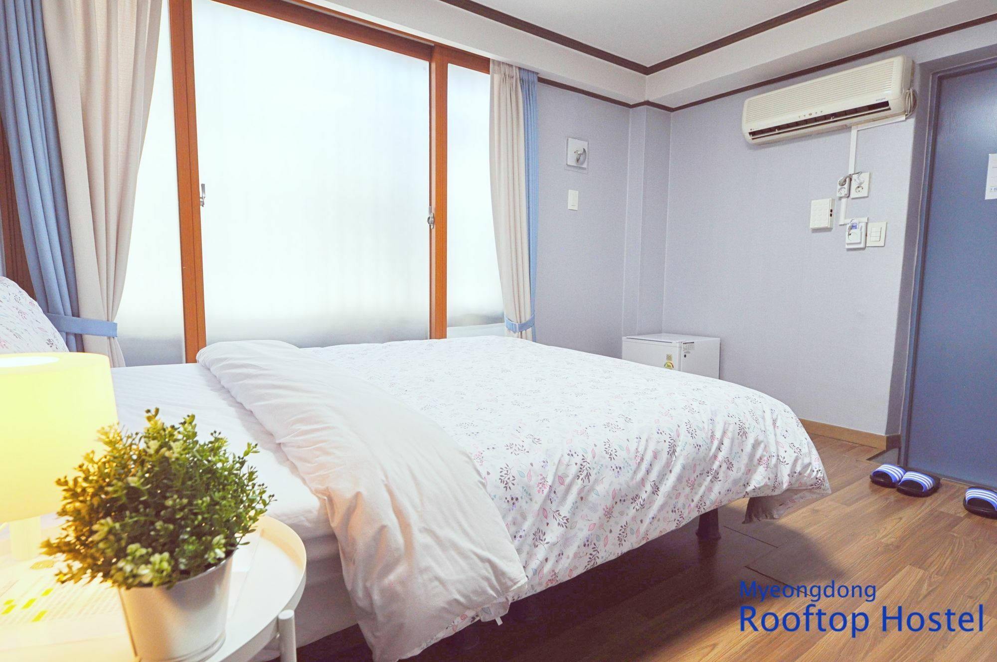 Myeongdong Rooftop Hostel Seoul Exteriör bild