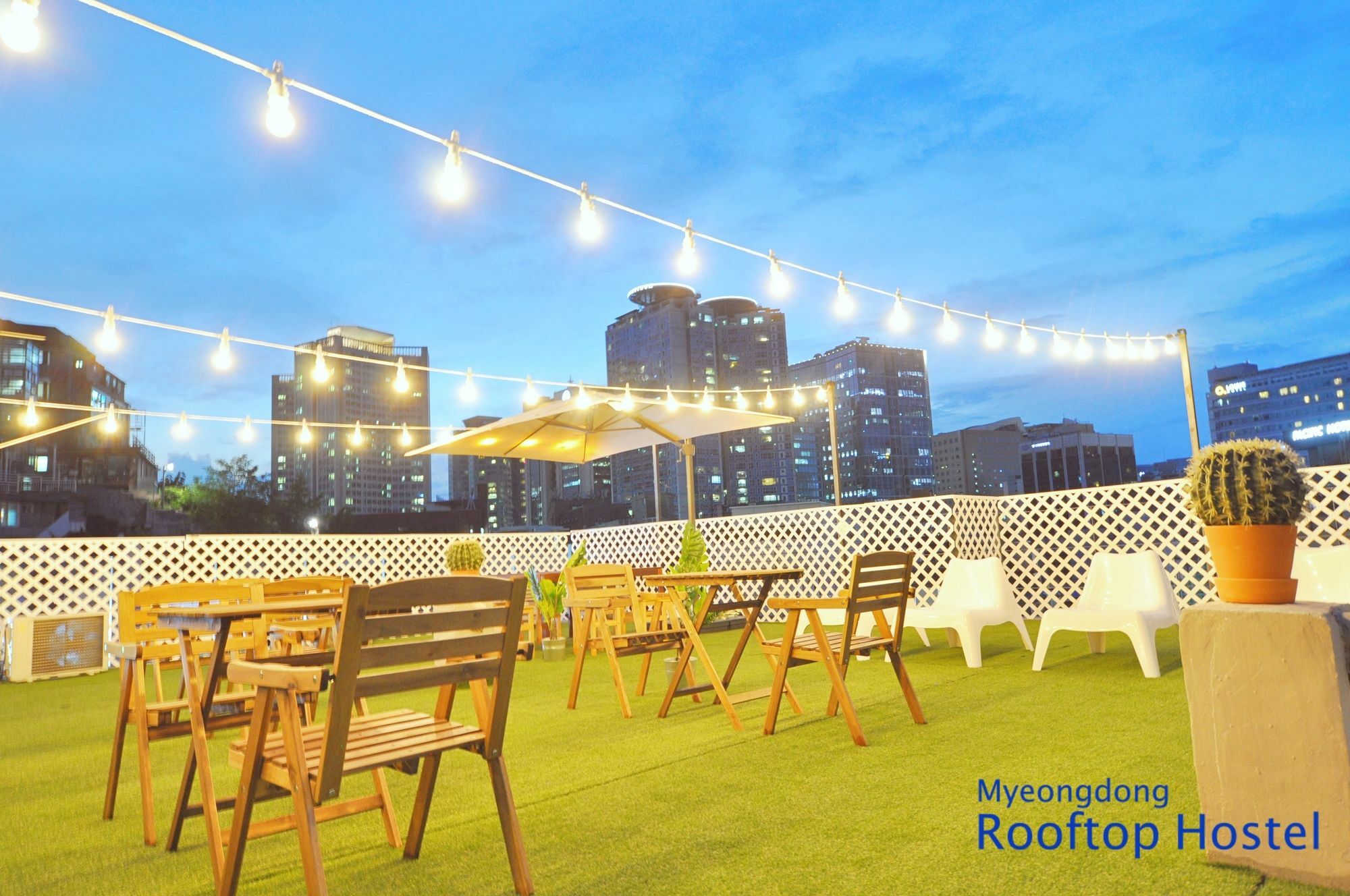 Myeongdong Rooftop Hostel Seoul Exteriör bild