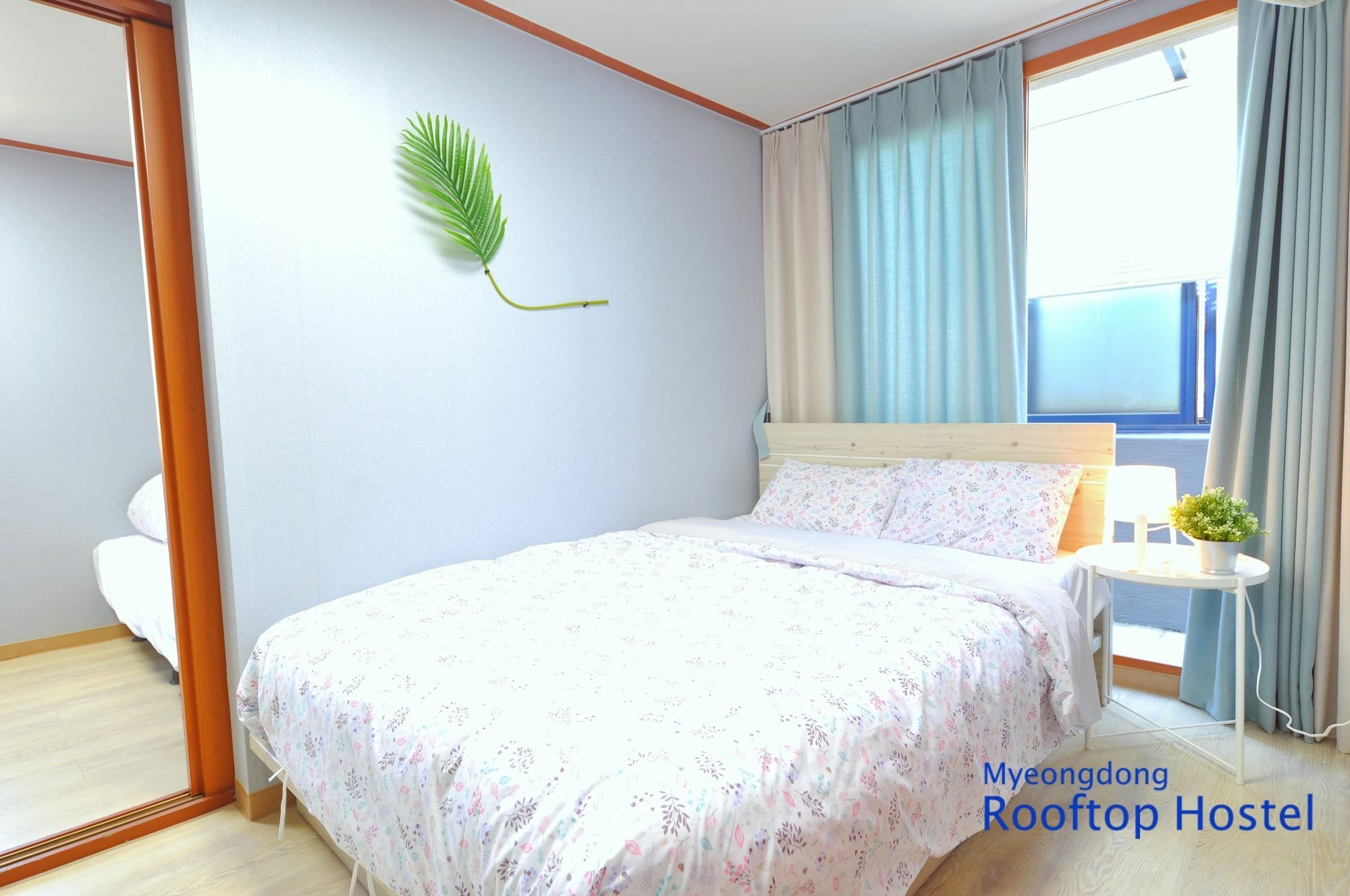 Myeongdong Rooftop Hostel Seoul Exteriör bild