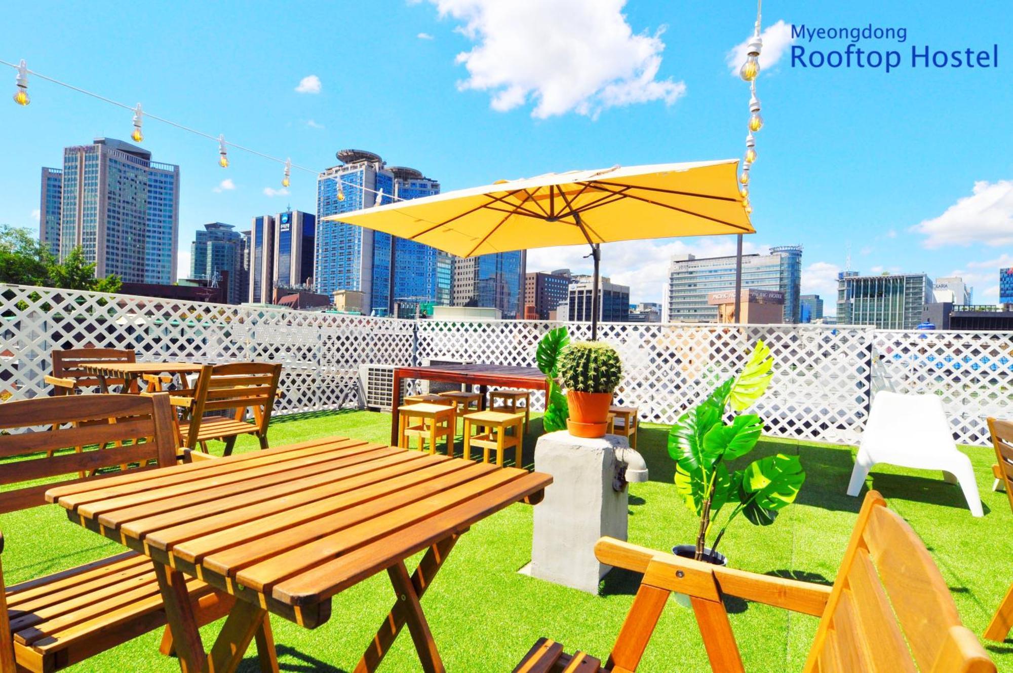 Myeongdong Rooftop Hostel Seoul Exteriör bild